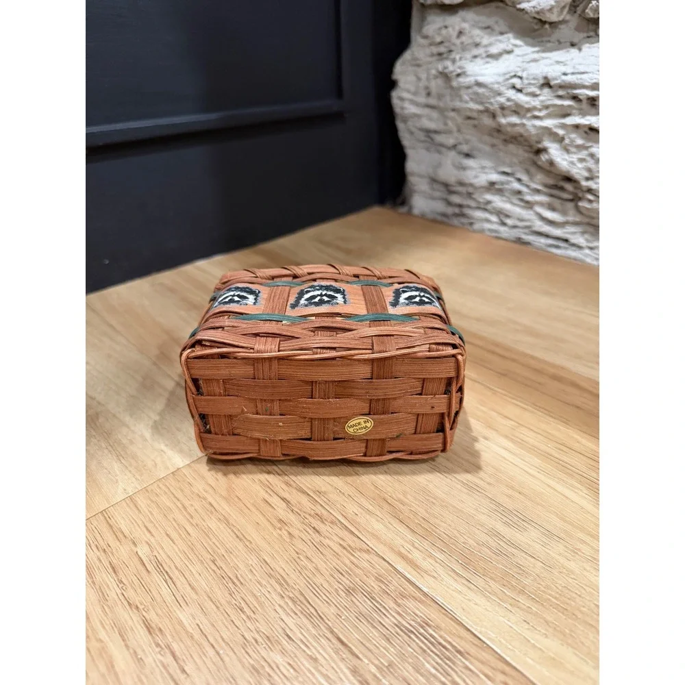 N/A woven wood